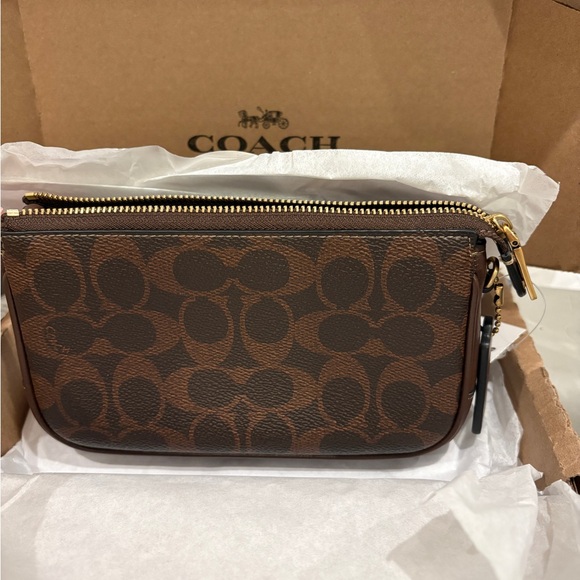 Authentic Coach Brown Plaza Bag - Picture 2 of 7